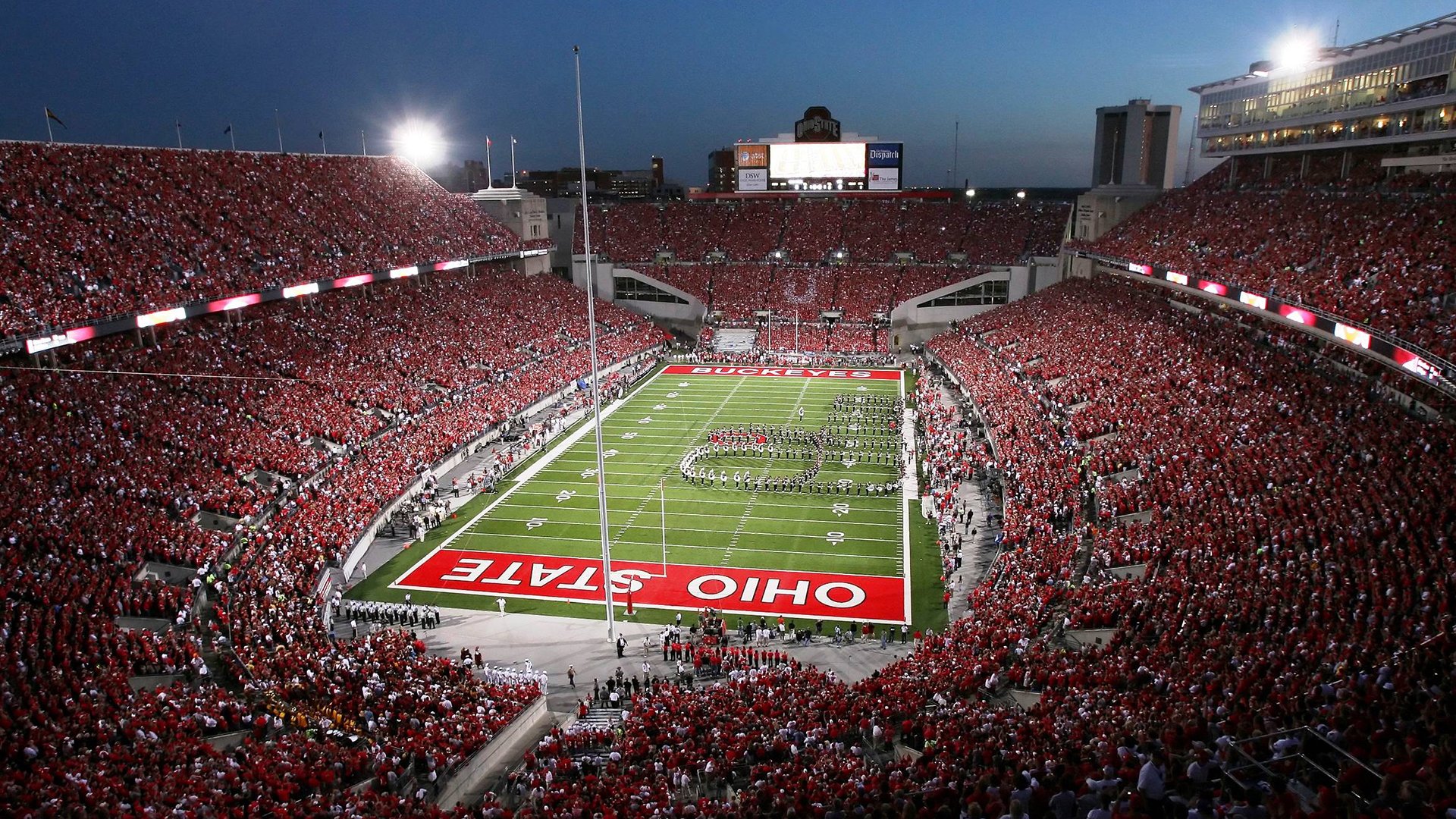 浓眉哥关键助攻定乾坤！湖人胜掘金挺进下一轮引发热议，浓眉制胜助攻！湖人险胜掘金挺进下一轮